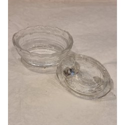 Old pressed glass, salt cellar, hen, size: 5,5 x 6 cm.