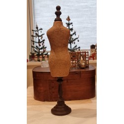 Gammel gine, h: 60 cm.