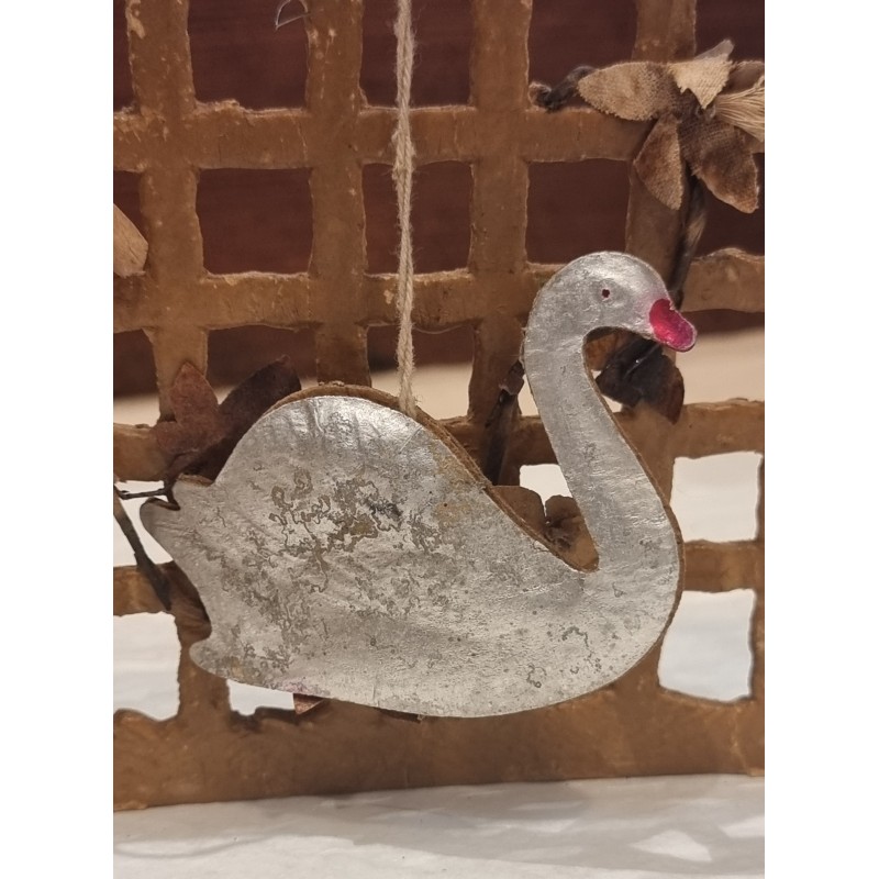 Antique cardboard ornament, swan, size: 5,5 x 7,5 cm.