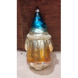 Antikt glaspynt, julemand med grangren, h: 8 cm.