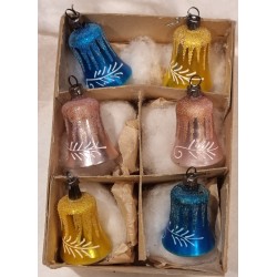 Box with old glass ornament, bells with pattern, pastel, h: 5 cm.