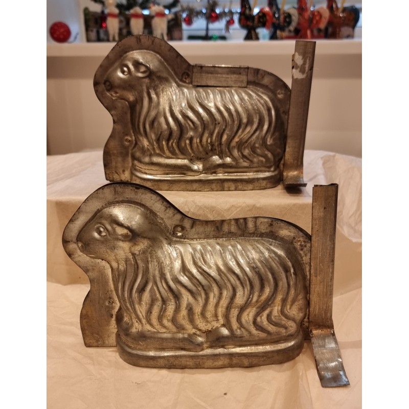 Gammel dobbelt chokolade form, hare, mål: 12,5 x 17 cm.
