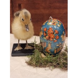 Small antique cardboard Easter egg, blue bunnies and flowers, h: 9 cm.