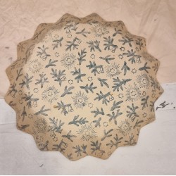 Gammel juletallerken, julemand med gaver, Ø: 29 cm.