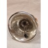 Antikt glaspynt, klokke med kirsebær, h: 6,5 cm.