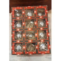 Box (orig.) with old glass ornaments, silver and white dots, h: 5 - 5,5 cm.