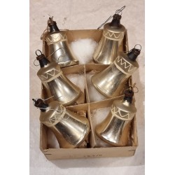Box with antique glass ornament, bells with snow, h: 5,5 cm.