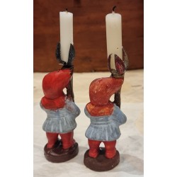 Antik gips nisse med lysholder, h: 12 cm.