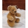 Lille gammel Steiff bamse, h: 7 cm.