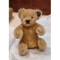 Lille gammel Steiff bamse, h: 7 cm.