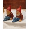 Gammel keramik nisse, siddende, h: 8,5 cm.