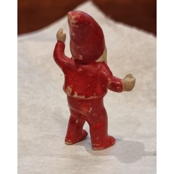 Antik bisquit nisse med løftede arme, h: 6 cm.