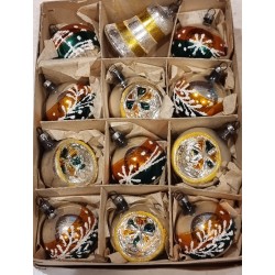 Box with old glass ornaments, reflectors and ornaments with pattern, h: 4,5 - 5,5 cm.