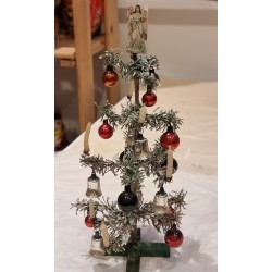 Antikt juletræ i papir med glaspynt, lys og top engle, h: 27 cm.
