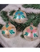 Glass ornaments with motif.